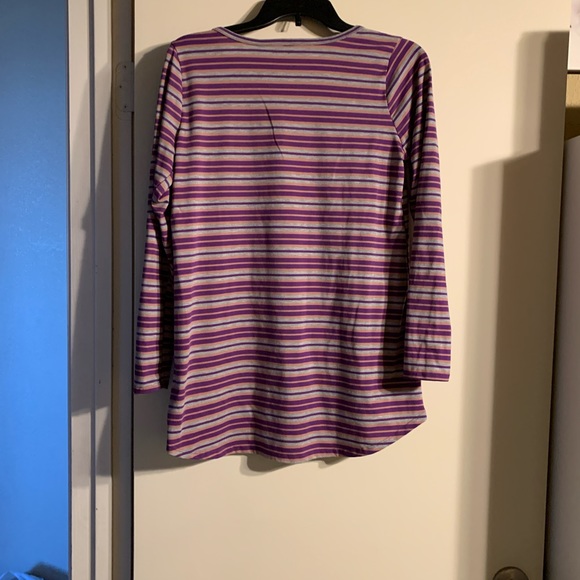 EUC Lularoe Lynnae long sleeve tee - Picture 1 of 4